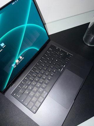 MacBook Pro 14" M4 16 GB RAM 512 GB SSD Negro