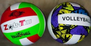 4 Palloni (3 Pallavolo, 1 Calcio)