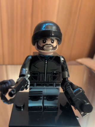 Figura basada en Hopper Stranger Things