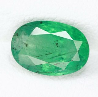 Esmeralda Natural 2,06 ct · Elegancia