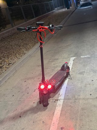 Patinete eléctrico IX4 (NEGOCIABLE)