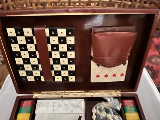 Estuche madera y piel juegos mesa