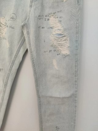 Pantalones vaqueros Stradivarius desgastados nuevo