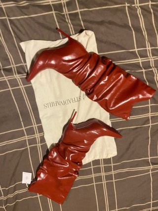 Botas altas rojo burdeos Stradivarius