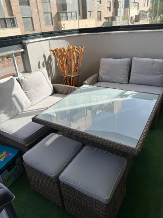 Conjunto jardin Ratán Mesa, taburetes y Sofás