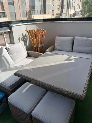 Conjunto jardin Ratán Mesa, taburetes y Sofás