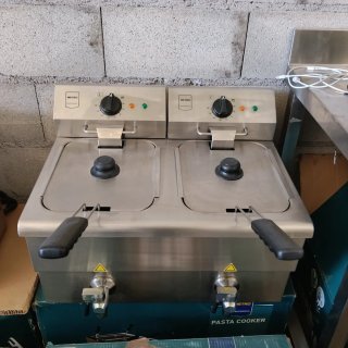 Freidora industrial doble 8l+8l