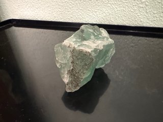 Fluorita con Shunguita