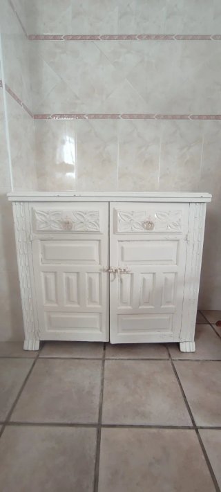 Máquina de coser Alfa con mueble