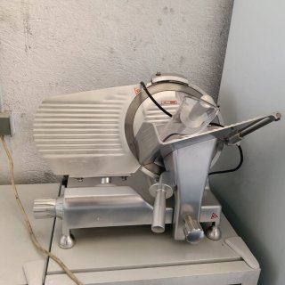 Cortadora de fiambre profesional
