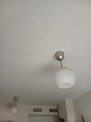 Lámpara de techo blanca esférica