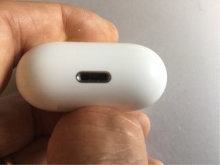 AirPods Apple bianchi