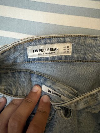 Pantalón vaquero Pull and Bear azul claro