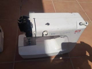 2 Máquinas de Coser Alfa