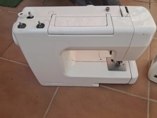 2 Máquinas de Coser Alfa