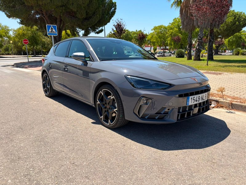 Cupra León 1.5 TSI e-HYBRID DSG 6 vel 2026