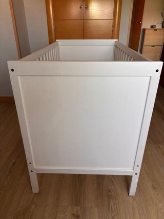 Cuna IKEA blanca con colchon