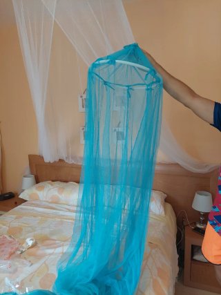Mosquitera azul para cama