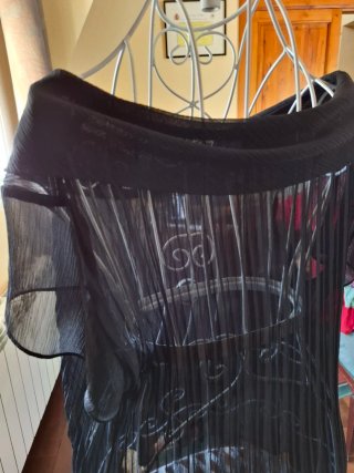 Blusa transparente negra