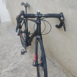 Bicicleta de carretera trek done