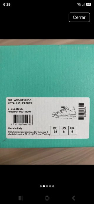 Zapatillas plateadas con cordones