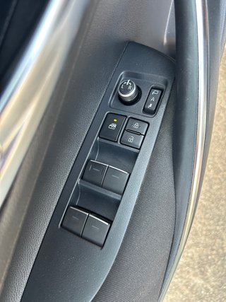 MUY CUIDADO!!! TOYOTA COROLLA HYBRID ACTIVE TECH