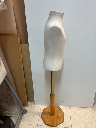 Liquidacion última unidad Maniquí Infantil Blanco)