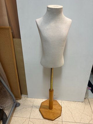 Liquidacion última unidad Maniquí Infantil Blanco)