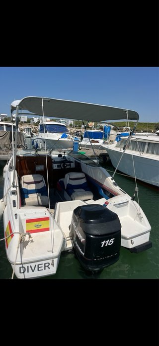 Bayliner Capri Cuddy 6m Barco