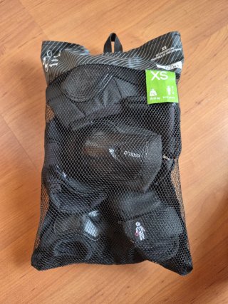 Set Protecciones Patinete/Skate/patines Talla XS