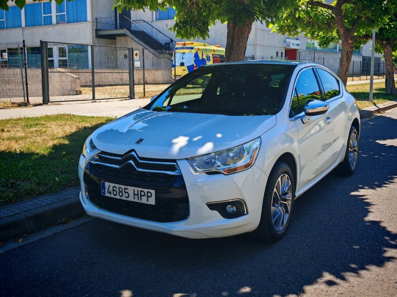 Citroen DS4 2013 - foto 1