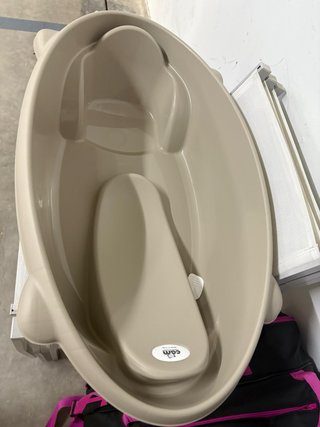 Bañera para bebé con patas