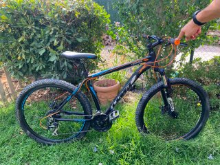Bicicleta Umit Leopard 27,5" + casco