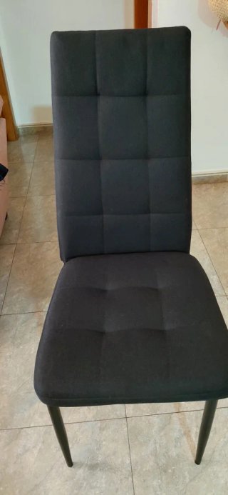 Mesa Comedor Blanca y  6. Sillas Negras