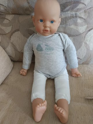 Precioso Muñeco Bebé con chupete 57 cm