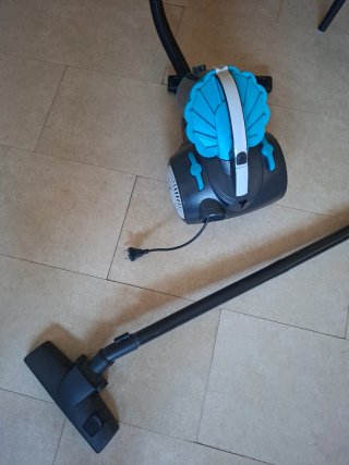 Aspirador con accesorios