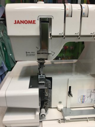 Máquina Recubridora Overlock