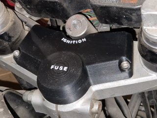 Tapa Caja Fusibles Honda CB750/900 198