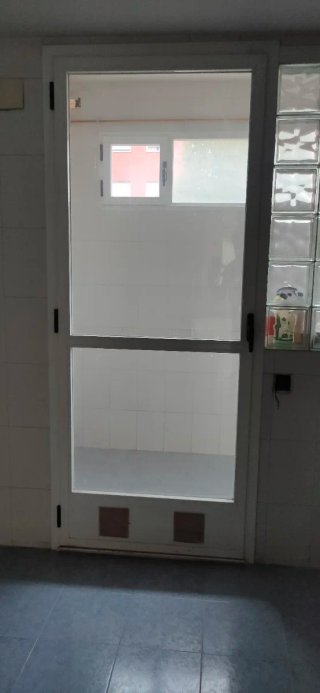 Ventanas aluminio  con persianas nuevas