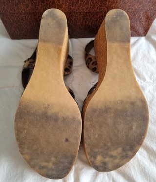 Sandali zeppa sughero leopardati