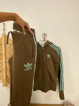 Chándal Adidas Marrón Rayas Azules Talla S