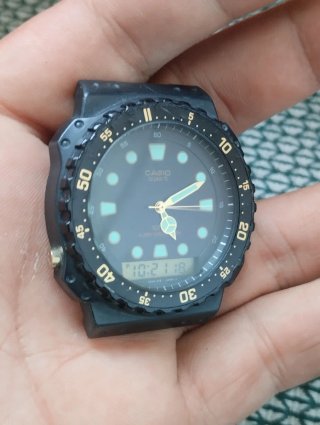 Reloj Casio Analógico Digital Negro y Dorado