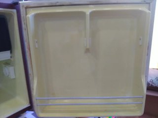 Frigorífico pequeño Zanussi color Marrón