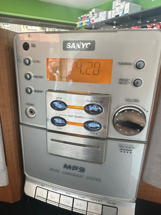 Equipo de música Sanyo DC-DA1350M