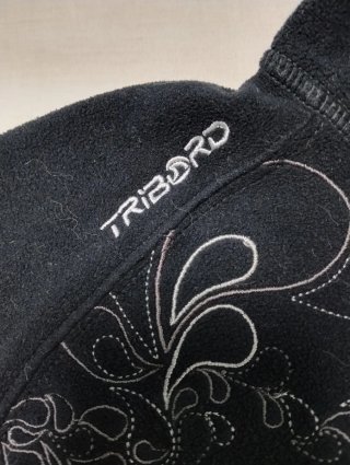 Polar Quechua Tripbord Negro con Diseño Floral