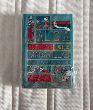 Alicia en el país de las maravillas y A través ...