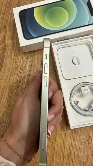 Iphone 12 verde