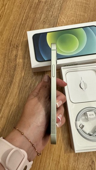 Iphone 12 verde