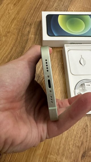 Iphone 12 verde