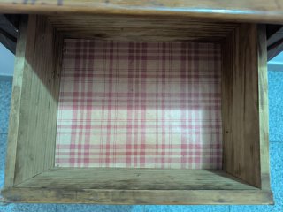 Mesita de noche vintage de madera